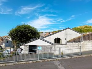 포틀랜드 커뮤니티 베뉴(Portland Community Venue), 포춘스웰(Fortuneswell) 쓰리 야드 클로즈(Three Yards Close)