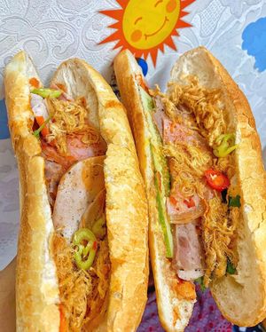 짜봉, 지오 루어, 칠리 페퍼를 넣은 바인미