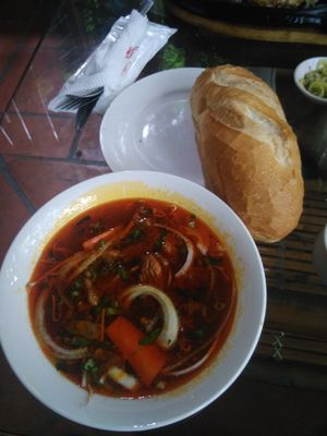 보 꼬와 함께 먹는 반미