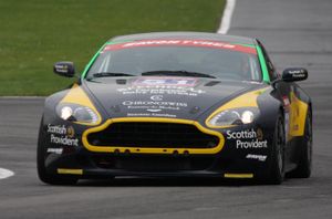 애스턴 마틴 밴티지 GT4