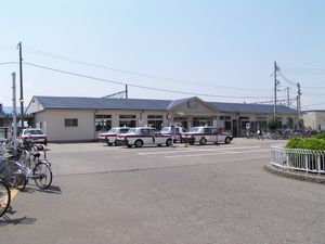 동쪽 출입구 (2005년 5월)