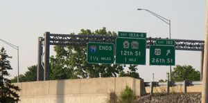 펜실베이니아주 이리에서 20번 국도와 I-79 (182번 출구) 교차로