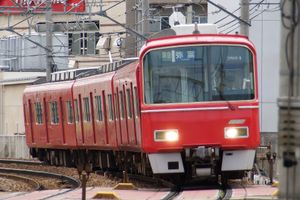  대형 사철에서 처음으로 주간 점등을 완전 실시한 나고야 철도의 전차 (메이테츠 3700계 전차)