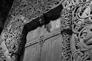 헤달 스타브 교회 메인 포털