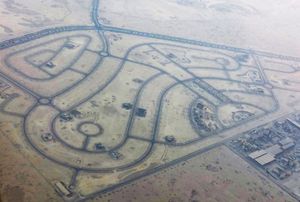 루사일 북부 주거 지역의 도로