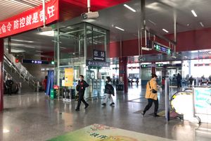 궈잔역 대합실 (2021년 3월 촬영)