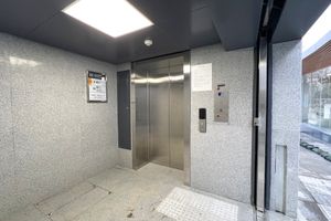 쭤자좡역 D 출입구 엘리베이터