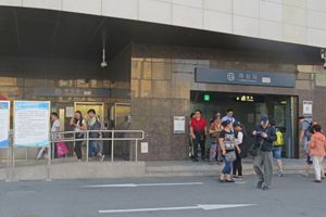 장타이역 B출구