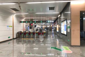 치리좡역 14호선 지하 2층 대합실