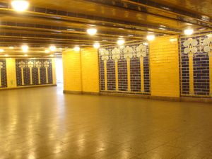 역 남부 출입구 방면