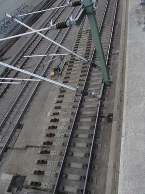 터널 북부 진입로의 슬래브 궤도상 분기기 선시공부