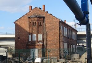 마르크그라펜담 24a번지에 위치한 남부 철도 관계자 주택