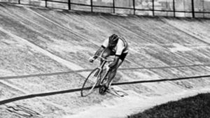 훌리오 세사르 레온