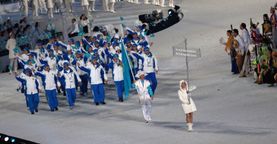 카자흐스탄 선수들이 개회식 때 입장하는 모습