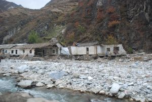 2012년 7월 홍수로 피해를 입은 함경남도의 가옥