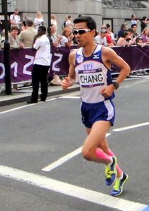 장자체는 남자 마라톤에서 77위를 기록했다.