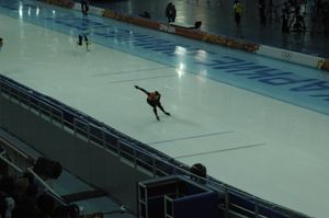 알렉산드르 지긴(왼쪽)이 1500m 경주를 하고 있다.