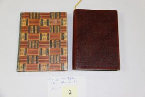 로저의 손으로 쓴 일기 2개