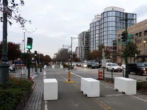 휴스턴 스트리트에 설치된 후