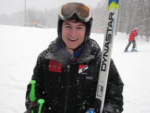 알파인 스키에서 모로코를 대표한 아담 라함메디