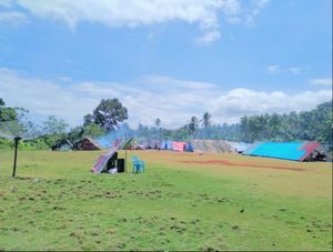 지진 발생 후 북말루쿠에 설치된 수십 개의 캠프