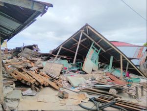 북말루쿠 지진 피해 주택.