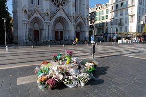 공격 현장의 추모 기념비