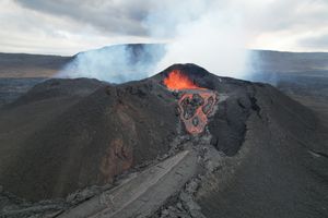 분화 마지막 날 중 하나에 있는 화산