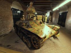 왕립 네덜란드 육군 박물관의 97식 경장갑차(기관총 탑재형)