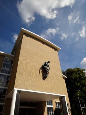 스튜디오의 정문