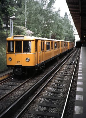 장식띠가 있는 A3L 66, 크루메 랑케역, 1987년