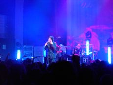 HIM이 2005년 9월 밀라노에서 공연하는 모습