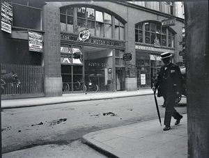 런던 롱 에이커에 위치한 Austin Motors 쇼룸,