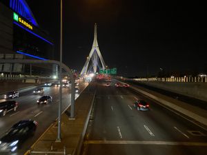 자킴 다리를 지나 TD 가든을 지나는 I-93