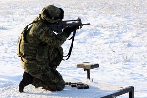 크로아티아 군인이 VHS-D2를 발사하는 모습