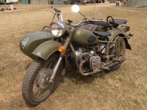 IMZ M-72의 원형이 된 BMW R71.