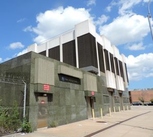 북부대로의 39번로(39th Avenue) 환기 건물