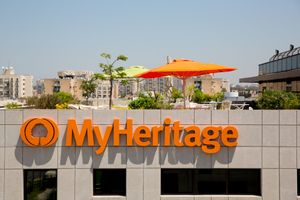 MyHeritage 로고