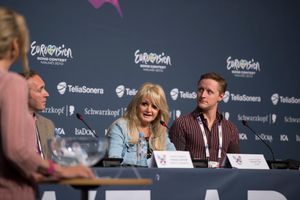 타일러가 2013년 5월 15일 스웨덴 말뫼에서 열린 유로비전 송 콘테스트 기자 회견에 참석했다.