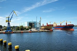 독일 비스마르에 위치한 바단 야드의 사진, 이전에는 STX 유럽이 일부 소유하고 있었다.