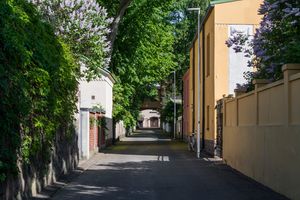 울란린나의 후빌라쿠야, 뮤직 비디오에 등장하는 거리 중 하나