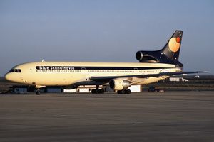 1997년 파루 공항에 주기된 전 블루 스칸디나비아 록히드 L-1011 트라이스타
