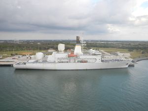 포트 카나베럴에 정박한 로렌젠