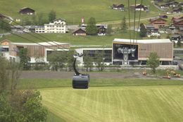 그린델발트 터미널과 아이거 익스프레스 케이블카