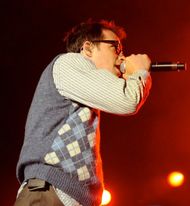 리버스 쿠오모(2010년 사진)는 앨범 제작에 있어서 기본으로 돌아가는 방식을 원했다.