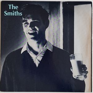 모리세이가 테렌스 스탬프의 모습을 재현한 오리지널 커버 아트워크