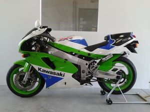1992년형 ZX-7R