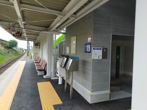 가자시가오카역 승강장