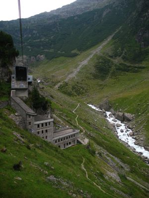 트리프트반 (공중 리프트) 상부 역, 트리프트 빙하 근처