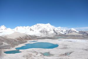 고푸 라(Gophu La) 고개에서 본 산